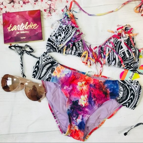 Raisins Other - Raisins – NWT Triangle Fringe Bikini